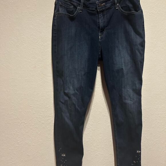 Levi's 711 Skinny high-waisted skinny jeans with star embellishments - Picture 2 of 8